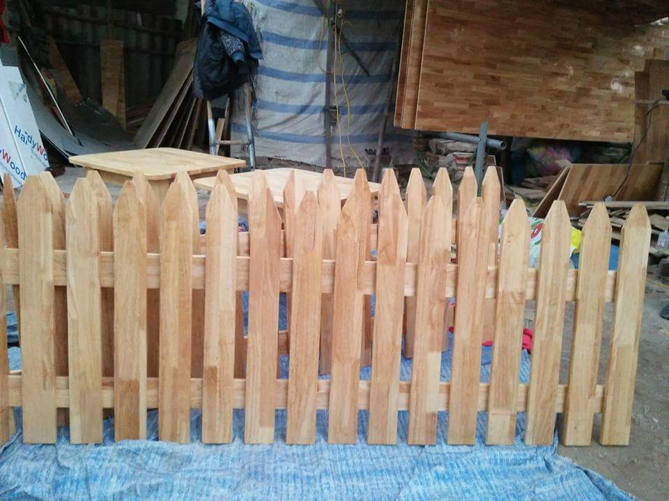 Hàng rào gỗ mầm non